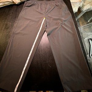 Lululemon XL Tapered-Leg Mid-Rise Pant